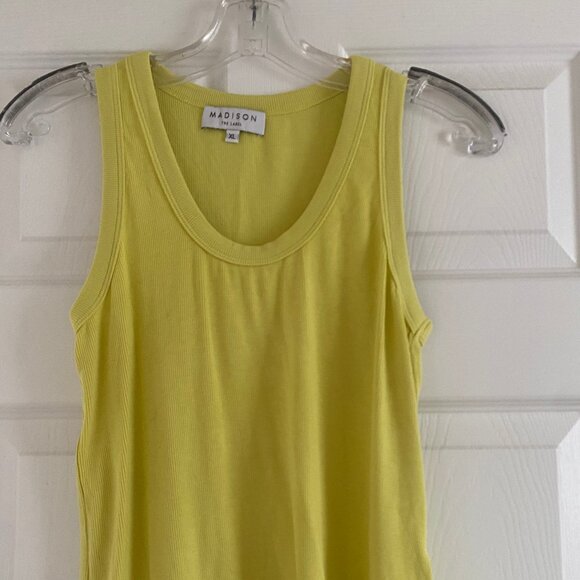 Tank top - Picture 1 of 2